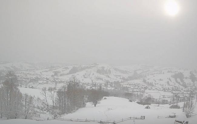 В высокогорье Карпат высота снежного покрова достигла одного метра