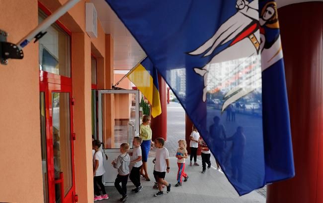 В Украине напечатают более 4 млн учебников для первоклассников