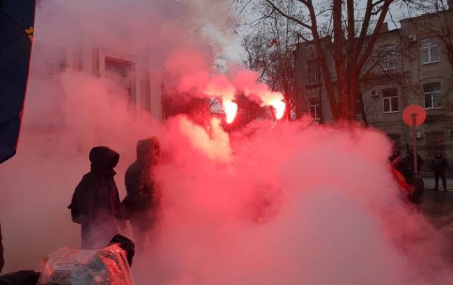 В Харькове активисты пикетируют консульство РФ из-за ситуации в Азовском море