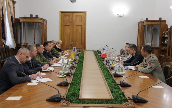 Посол Франции выразила поддержку Украине из-за агрессии РФ в Азовском море