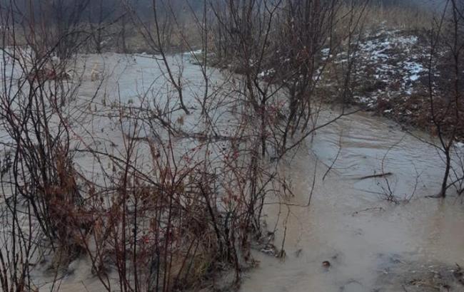 Опубликованы фото последствий обстрела водовода под Попасной