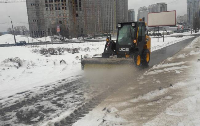 В "Киевавтодоре" рассказали, как борются со снегом в столице