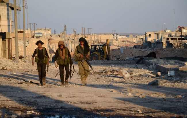 В Сирии смертник ИГИЛ подорвал заминированное авто, десятки погибших