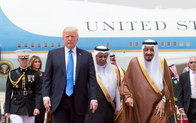 США и Саудовская Аравия заключили военные контракты на 110 млрд долларов