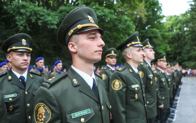 В Минобороны определили сроки вступления в военные вузы