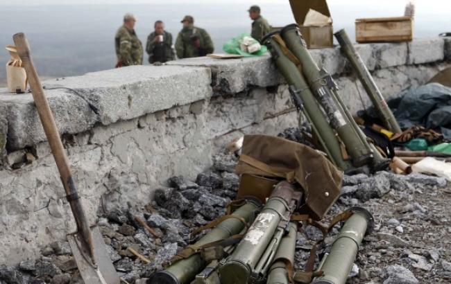 Боевики за день 13 раз обстреляли позиции сил АТО, - штаб