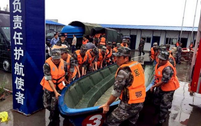 В результате крушения парома в Китае погибли 5 человек