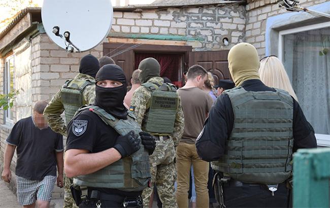 Полиция закрыла канал торговли людьми из Донецкой области