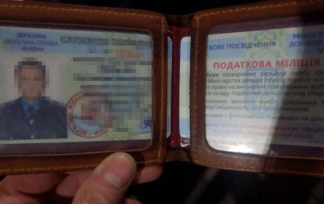 У Київській області посадовці ДФС вимагали 3 тис. доларів