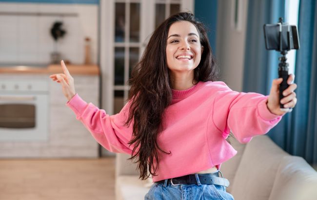 Знахідка для шпигунства. Чи заборонять в Україні TikTok