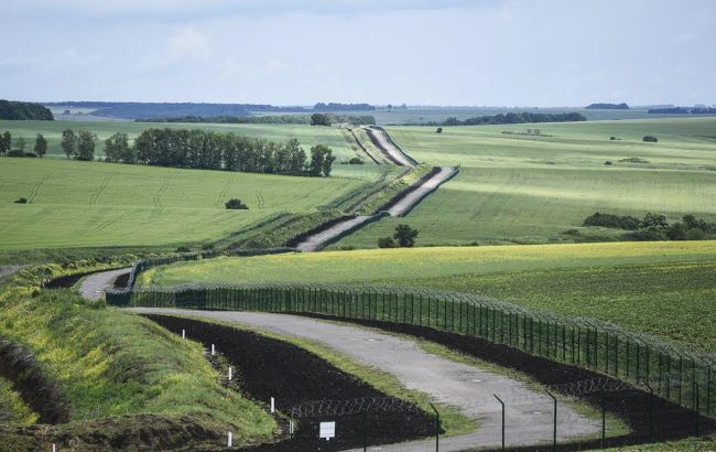 Кабмин может продлить проект "Стена" на границе с РФ до 2025 года