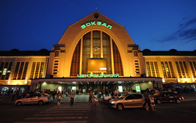 "Укрзализныця" назначила три дополнительных поезда