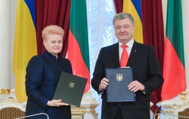 Порошенко подписал с президентом Литвы документ о партнерстве до 2020 года