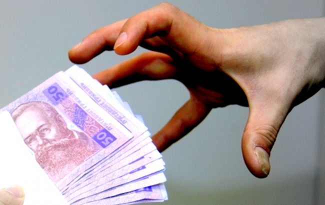 У Харківській області на хабарі в 290 тис. гривень спіймали митника