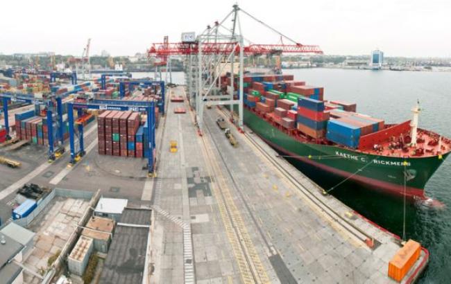 Дефіцит зовнішньої торгівлі України товарами у 2014 р. склав 468,3 млн дол., - Держстат