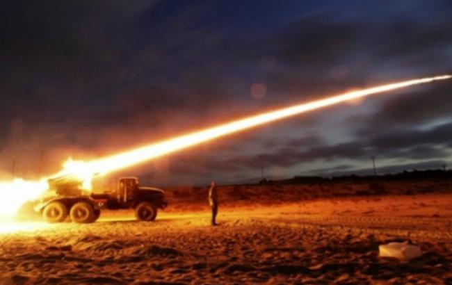 "Азов" сообщает об обстреле Луганска из РСЗО