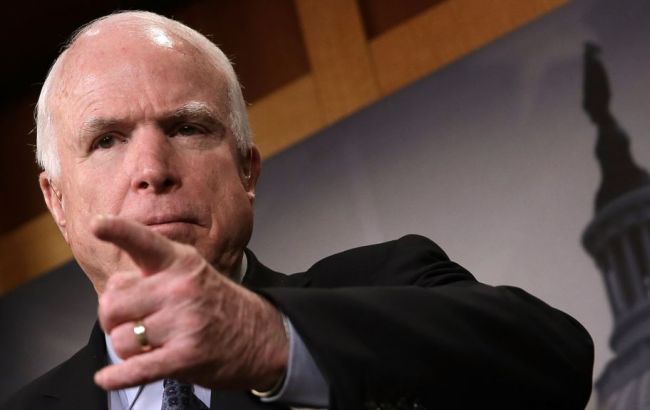 Сенатор Маккейн заявил о связи WikiLeaks с Россией