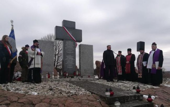 Польша рассчитывает на допуск к эксгумационным работам в Гуте Пеняцкой