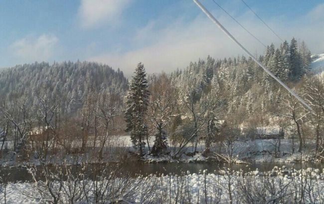 Висота снігового покриву в Карпатах перевищує 1,4 м