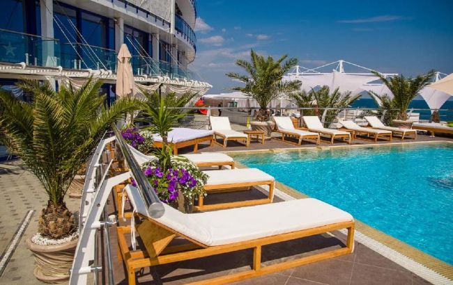 Бассейны вместо пляжей. Где официально разрешено отдыхать в Одессе: список