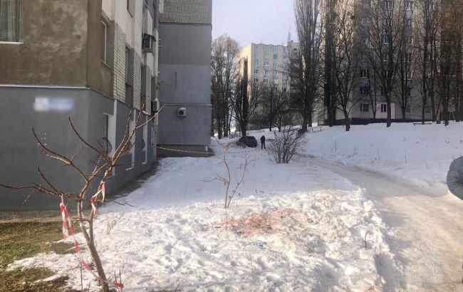 Офицер, на которого напали в Харькове, до сих пор в реанимации