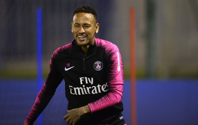 Неймар готов на понижение зарплаты ради возвращения в "Барселону"