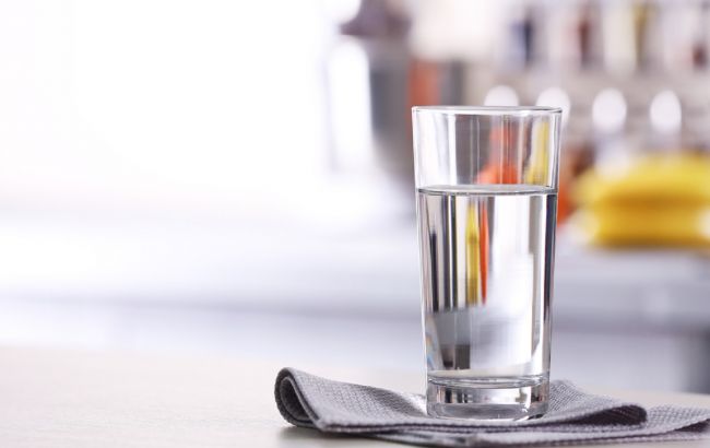 Вот зачем нужно пить теплую воду с утра и что даст вам эта привычка