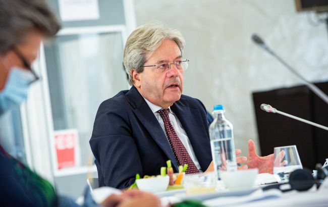 ЄС введе повне ембарго на нафту з Росії через 9 місяців, - єврокомісар