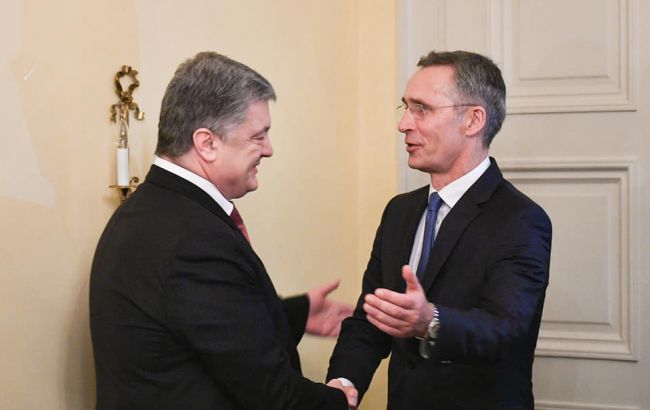 Порошенко и Столтенберг обсудили пути усиления сотрудничества Украины с НАТО