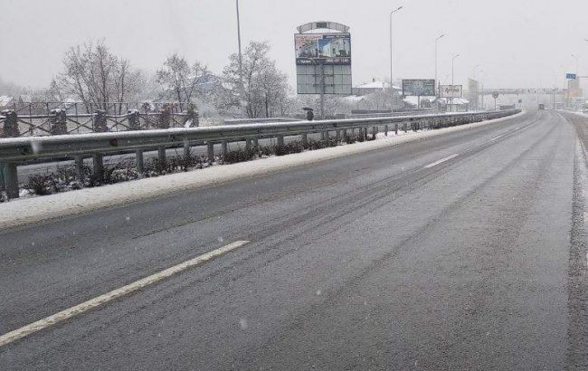 "Укравтодор" попереджає про туман на дорогах країни