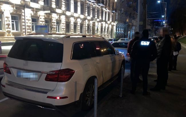 СБУ задержала бориспольского депутата на вымогательстве 40 тысяч долларов с нотариуса