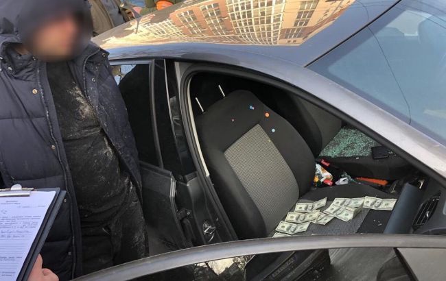 Поліція з початку лютого викрила у хабарництві 34 чиновника