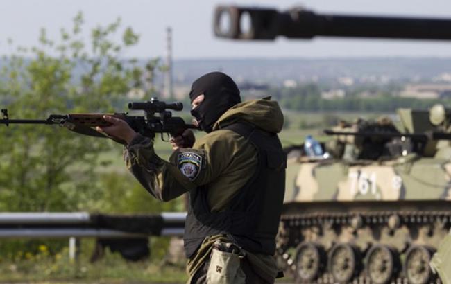 За сутки увеличилось количество обстрелов боевиками позиций сил АТО, - Лысенко