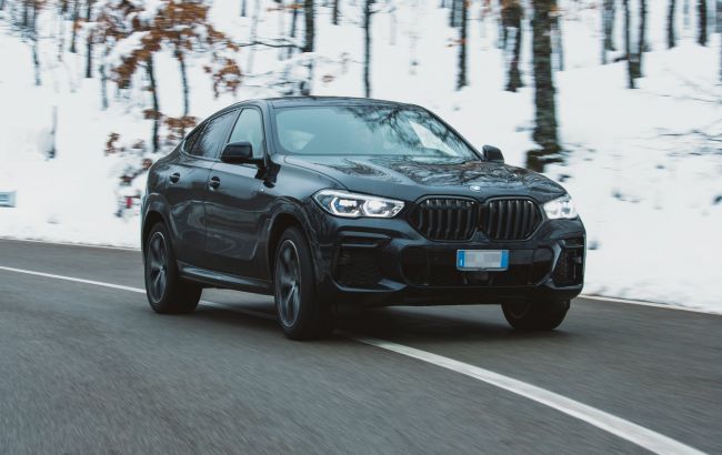 У семьи экс-главы Харьковского ТЦК могут отобрать элитные авто: дело в суде