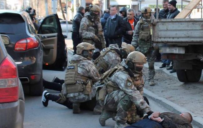 В Днепре задержали подозреваемых в поджоге кафе с посетителями