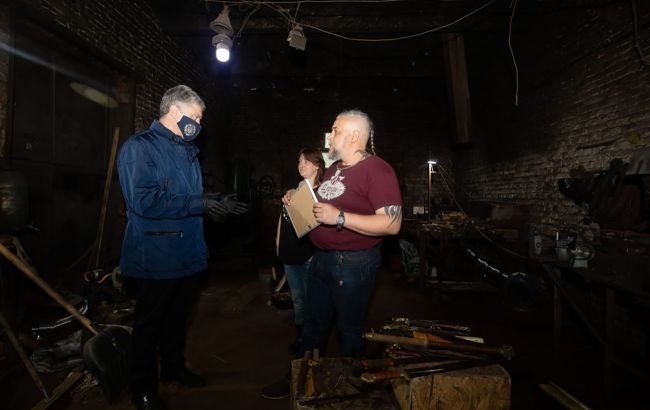 Наводнения на Прикарпатье: Порошенко передал помощь семье военного моряка Ейдера