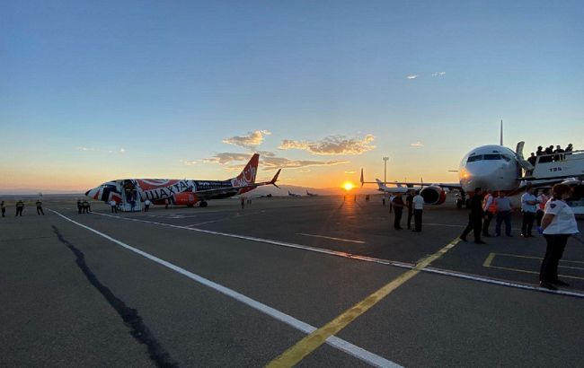 Застрягли на кордоні РФ та Грузії: в Україну повернули 65 людей, серед них - важкохворі