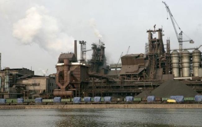 ММК им. Ильича и "Азовсталь" работают с минимальной загрузкой