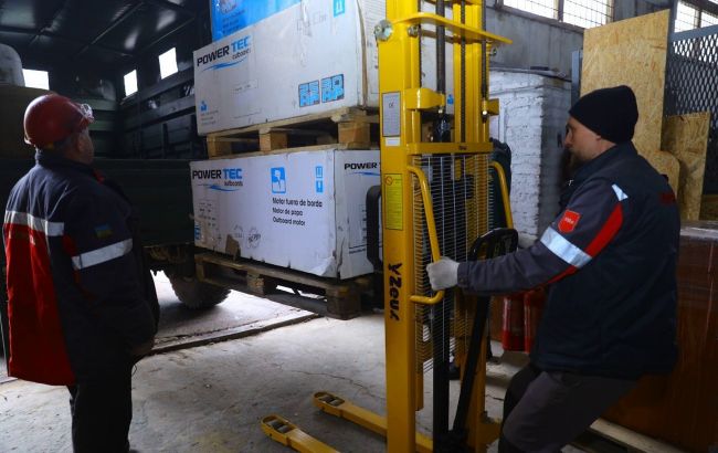 "Метінвест" передав українським захисникам партію човнів