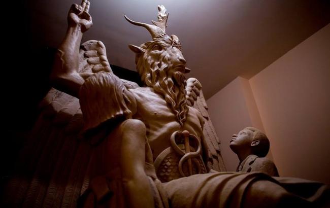 В Детройте прошла презентация памятника Люциферу