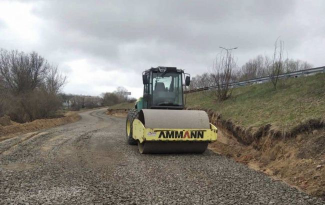 В Черниговской области повреждено более 600 км дорог в результате боевых действий, - Тимошенко
