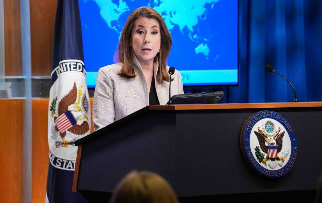 У Держдепі США зробили заяву про призупинення постачання зброї Україні