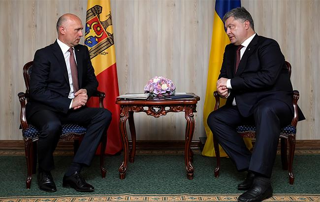 Порошенко обсудил с премьером Молдовы вопрос демаркации границ