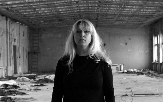 В России главред одного из изданий подожгла себя возле здания МВД