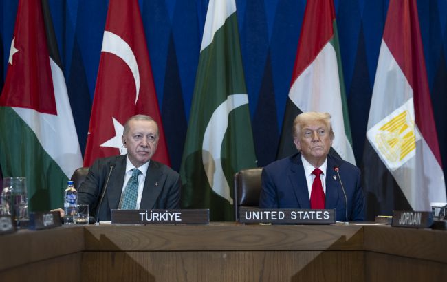 Трамп и еще три лидера подписали мирную сделку по Газе