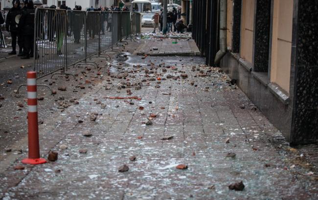 В Москве закидали камнями посольство Турции