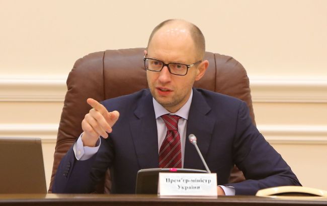 Яценюк поручил расследовать выдачу лицензий оффшорным компаниям на разработку недр шельфа Черного моря