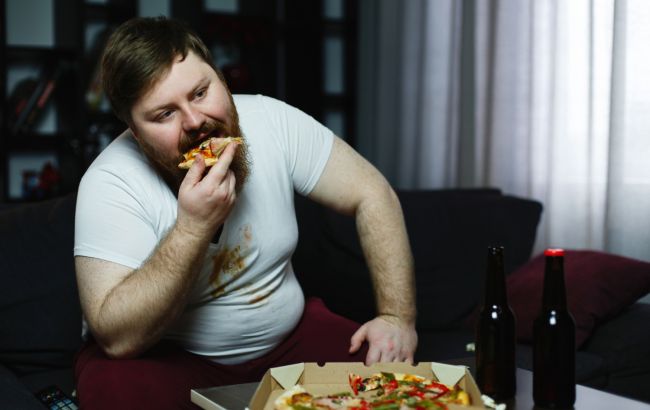 Три шкідливі звички з дитинства, які призводять до набору ваги та ожиріння