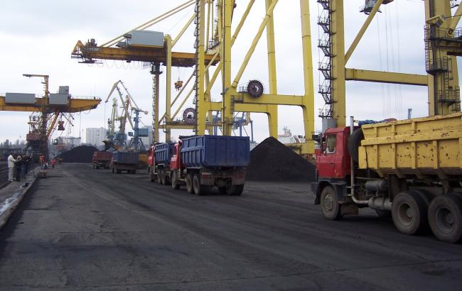 "Центрэнерго" объявила тендер на перевалку угля из ЮАР