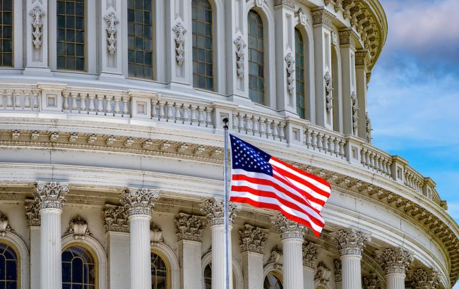Сенат США проголосував за надання майже 500 млрд доларів на підтримку економіки